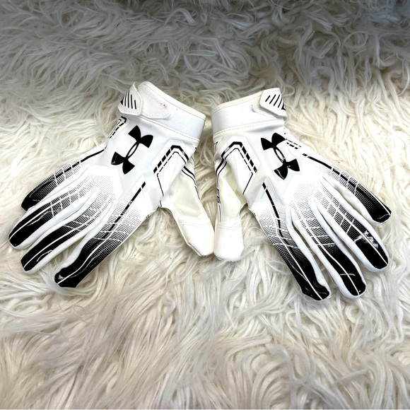 Under Armour Football Gloves - Picture 3 of 6
